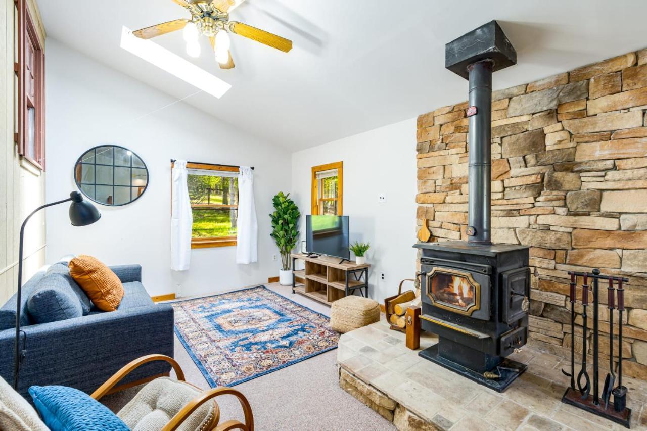 River Access Cabin With Hot Tub, Fire Pit, & Wifi! Morton Grove Esterno foto