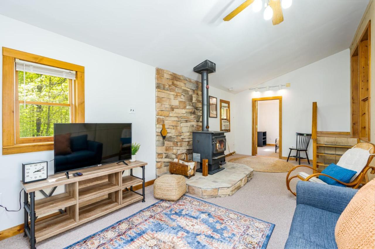 River Access Cabin With Hot Tub, Fire Pit, & Wifi! Morton Grove Esterno foto