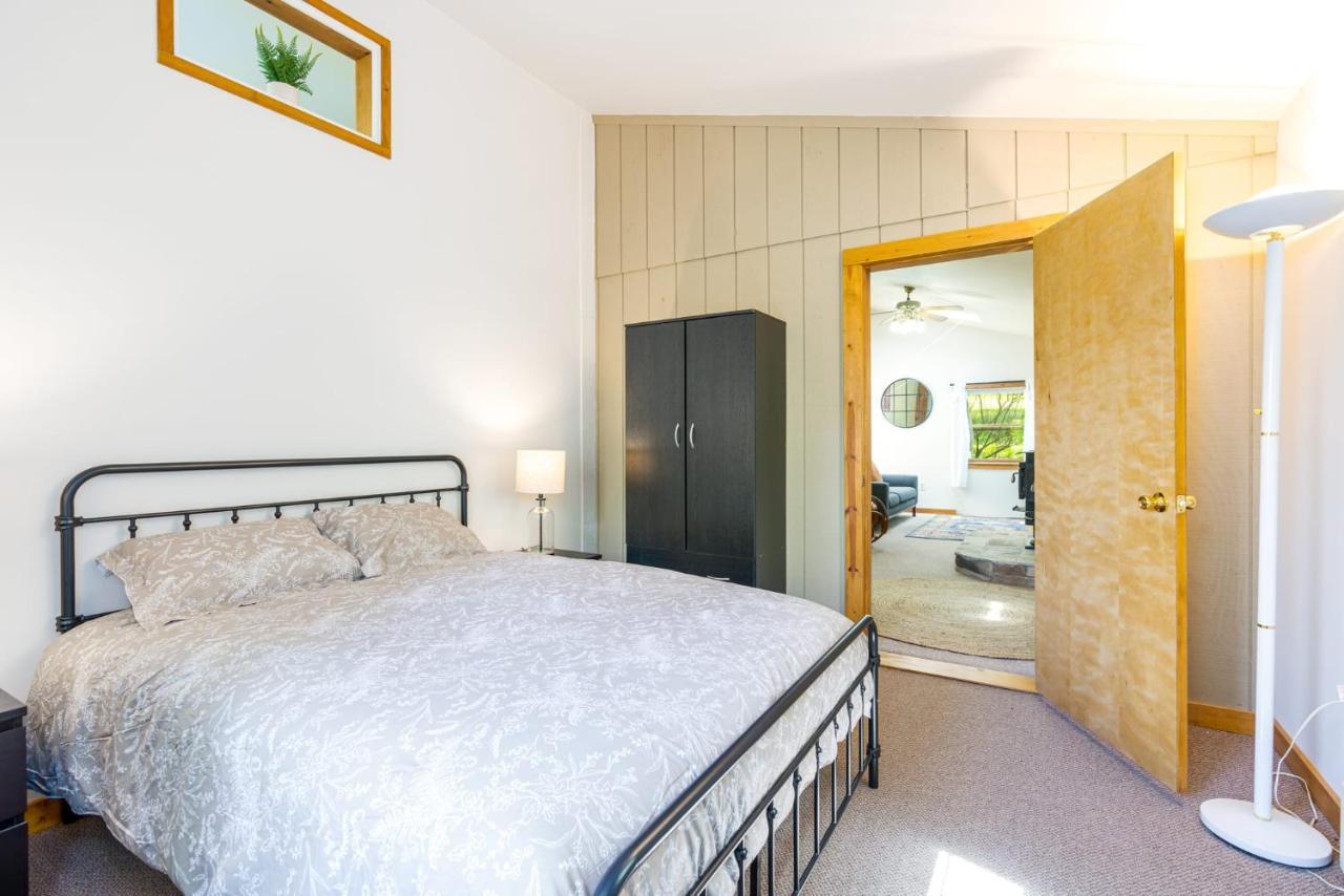River Access Cabin With Hot Tub, Fire Pit, & Wifi! Morton Grove Esterno foto